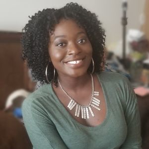 Meet your Posher, Aisha